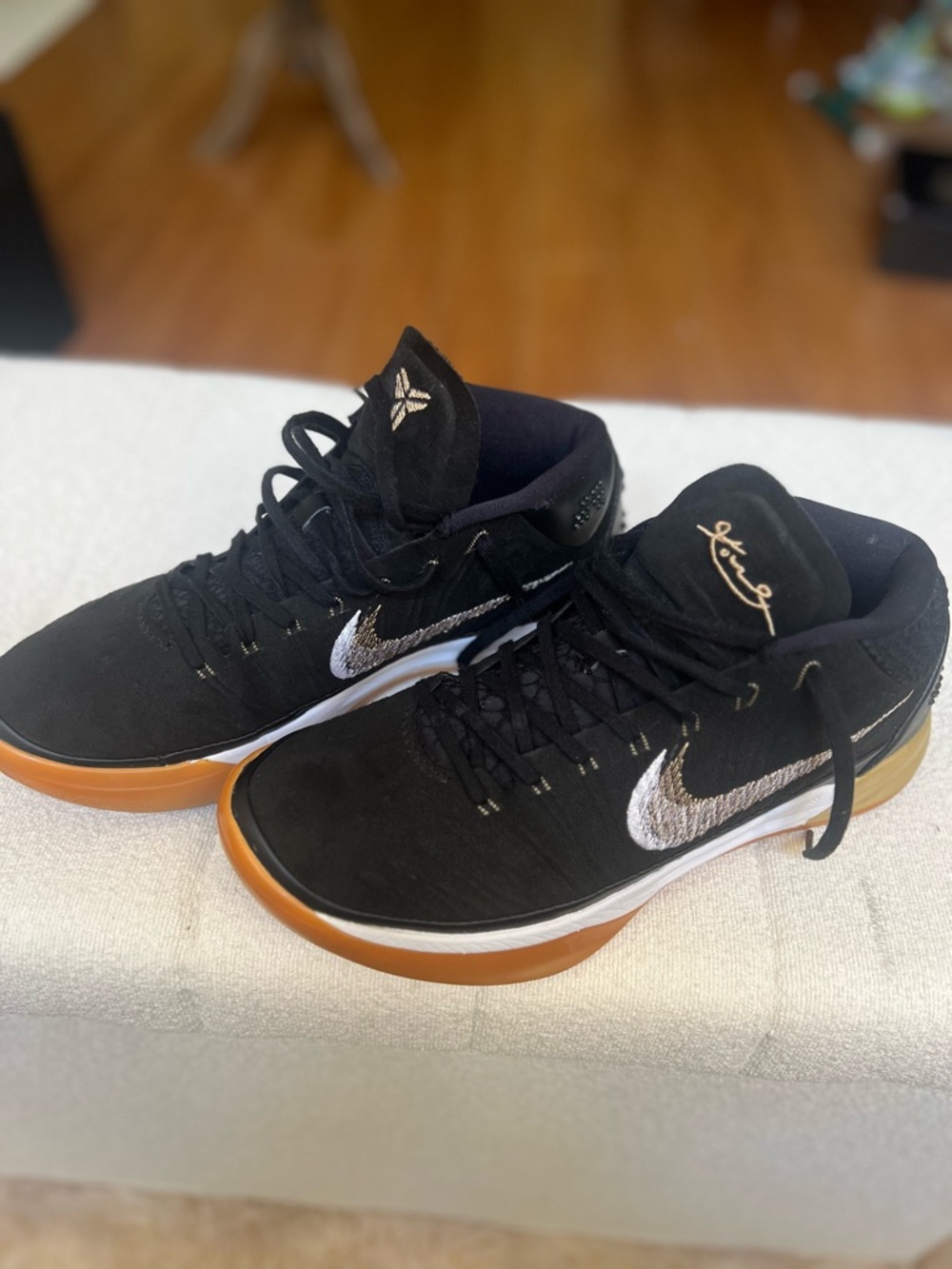 Nike Kobe AD Mid Black Gum Size 9.5